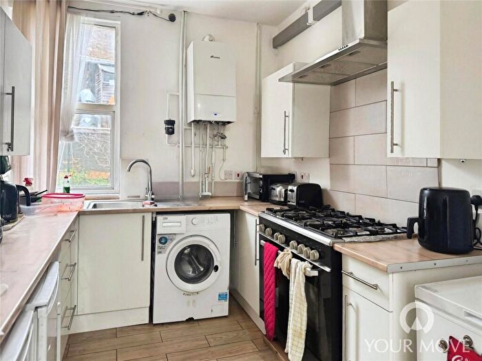 1 Bedroom Property To Rent In Edwin Street, Gravesend, Kent, DA12