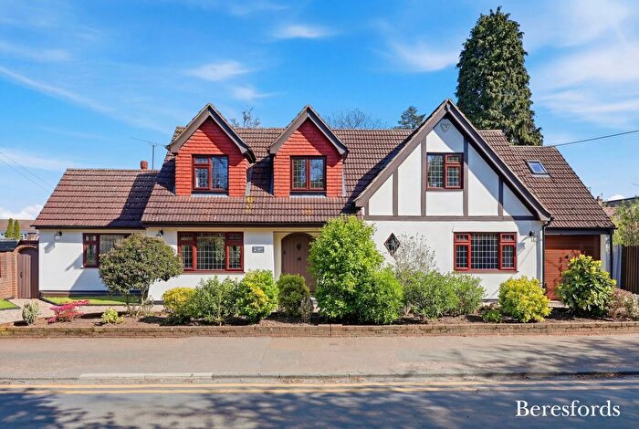 3 Bedroom Detached House For Sale In Hillhouse Drive, Billericay, CM12