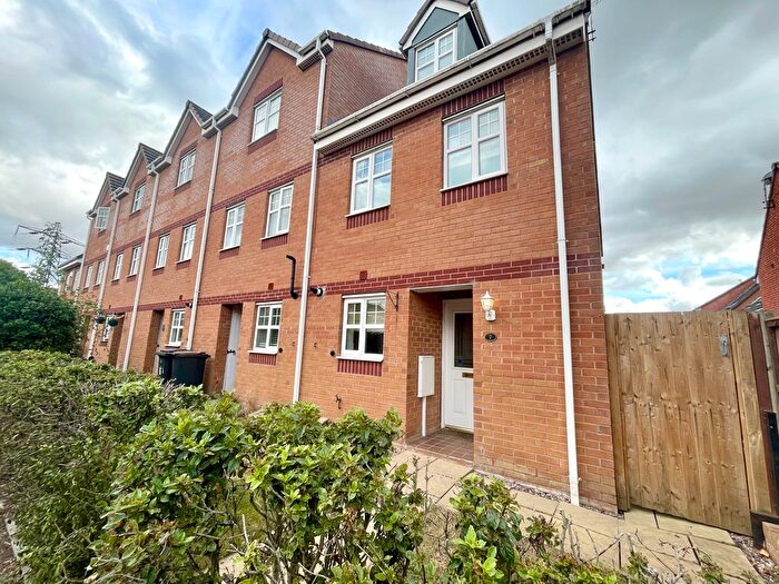 3 Bedroom End Of Terrace House To Rent In Aster Walk, Nuneaton, CV10