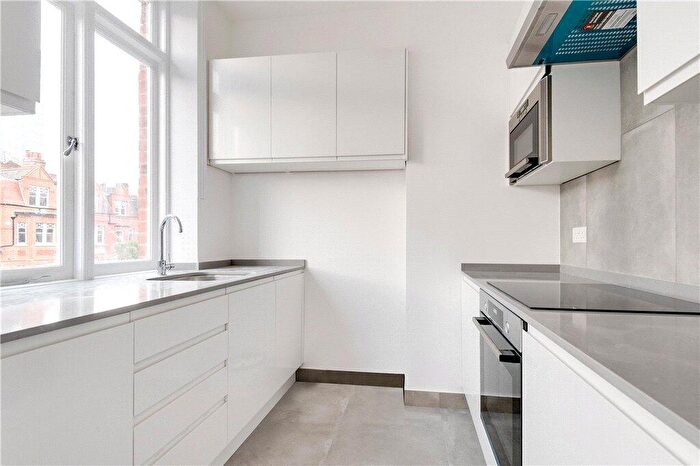 2 Bedroom Flat To Rent In Goldhurst Terrace, West Hampstead, NW6