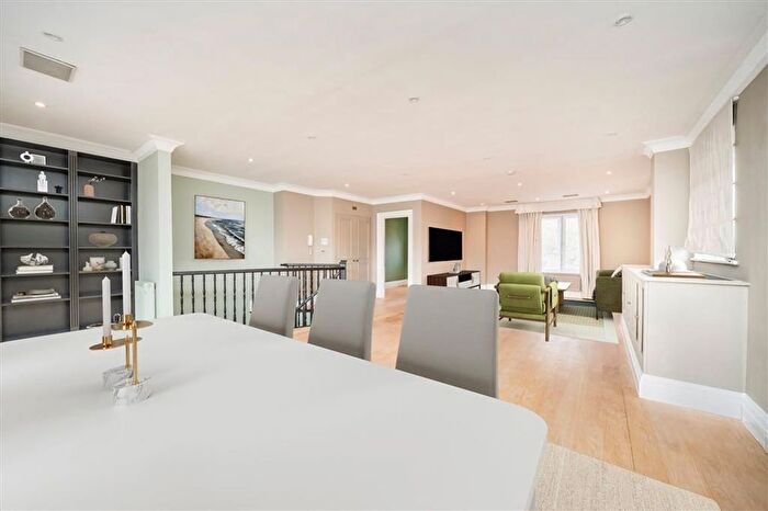 3 Bedroom Property To Rent In Hereford Square, South Kensington, SW7