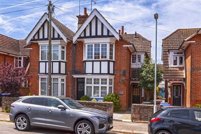 2 Bedroom Flat To Rent In Pembury Road, Worthing, BN14