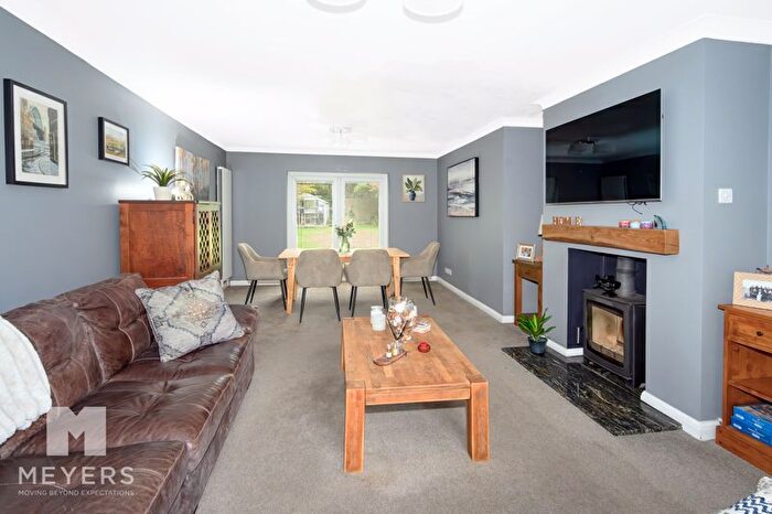 4 Bedroom Detached House For Sale In Woolsbridge Road, Ashley Heath, Ringwood, BH24