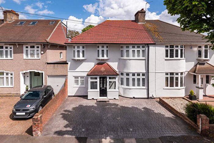 5 Bedroom Semi Detached House For Sale In Mayfair Avenue, Bexleyheath, DA7