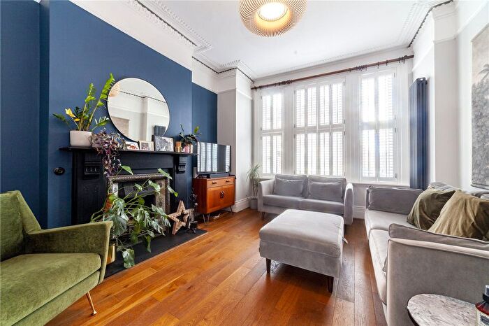 4 Bedroom Terraced House To Rent In Beechdale Road, London, SW2