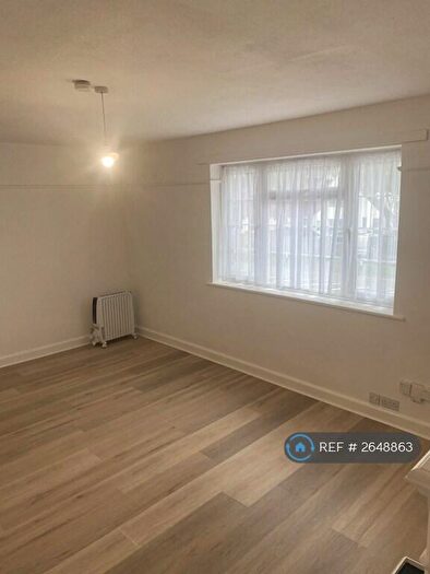 2 Bedroom Maisonette To Rent In Findon Road, Worthing, BN14