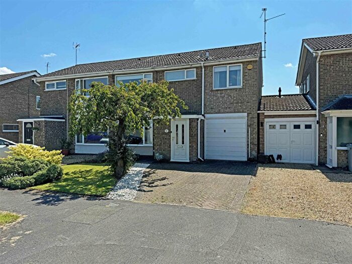 4 Bedroom Semi-Detached House For Sale In Lindsey Road, Uffington, Stamford, PE9