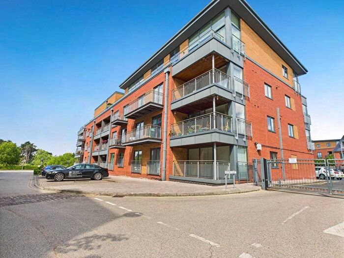 1 Bedroom Flat For Sale In Basin Road, Worcester, Worcestershire, WR5