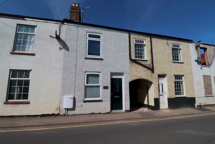 3 Bedroom Terraced House For Sale In Hawthorn Bank, Spalding, PE11