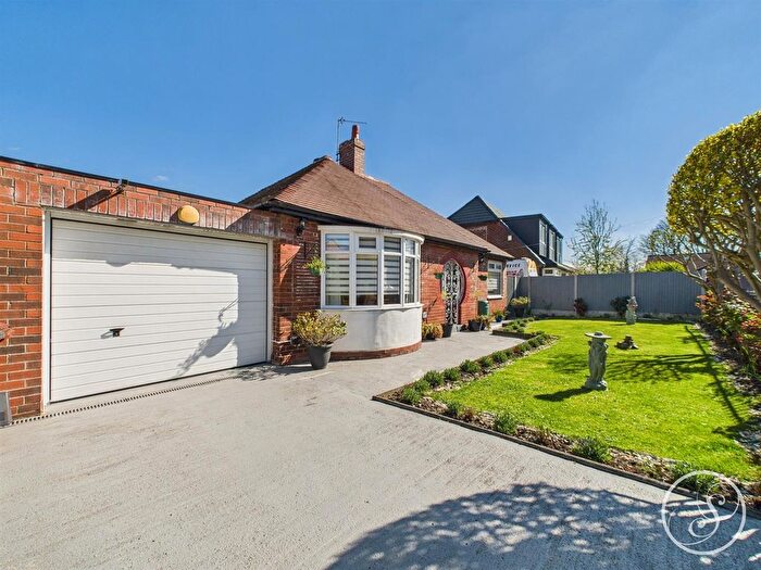 2 Bedroom Detached Bungalow For Sale In Armley Grange Rise, Leeds, LS12