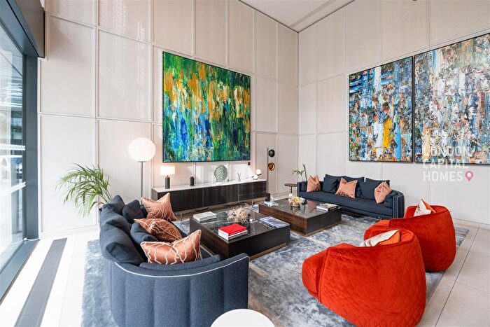 Studio For Sale In Landmark Pinnacle, Marsh Wall, London, E14