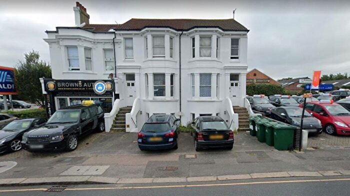 1 Bedroom Flat To Rent In Carlton Terrace, Hove, BN41