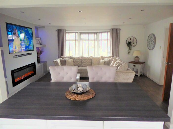 3 Bedroom Detached Bungalow For Sale In Beaumonde, Holton-Le-Clay, Grimsby, N.E Lincolnshire, DN36