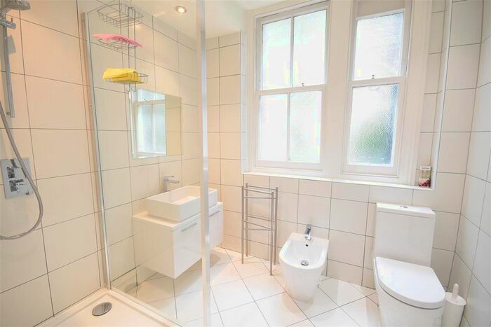 1 Bedroom Flat To Rent In Sutton Court, Fauconberg Road, London, W4