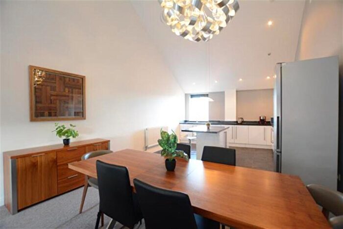 3 Bedroom Penthouse To Rent In , St. Marys Gate, NG1