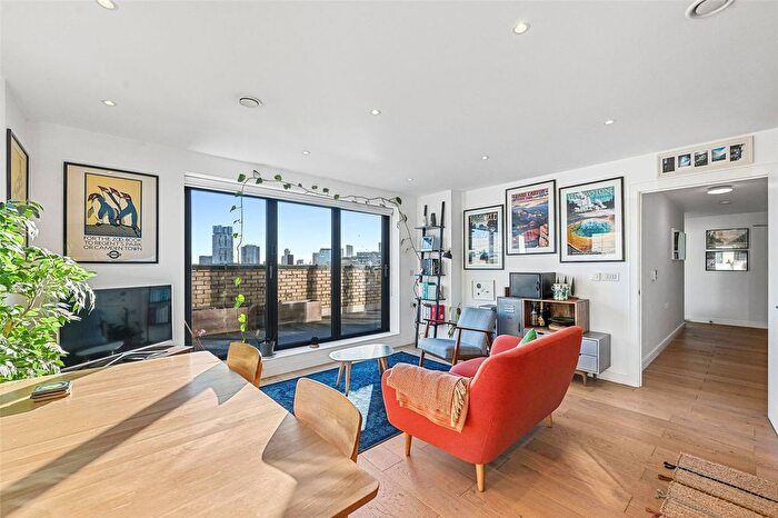 1 Bedroom Flat To Rent In Liberty Bridge Road, Stratford, London, E15