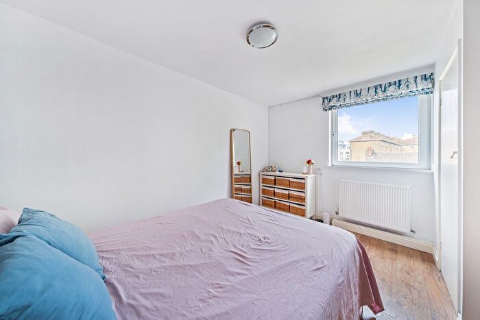 1 Bedroom Flat For Sale In Beckway Street, London, SE17