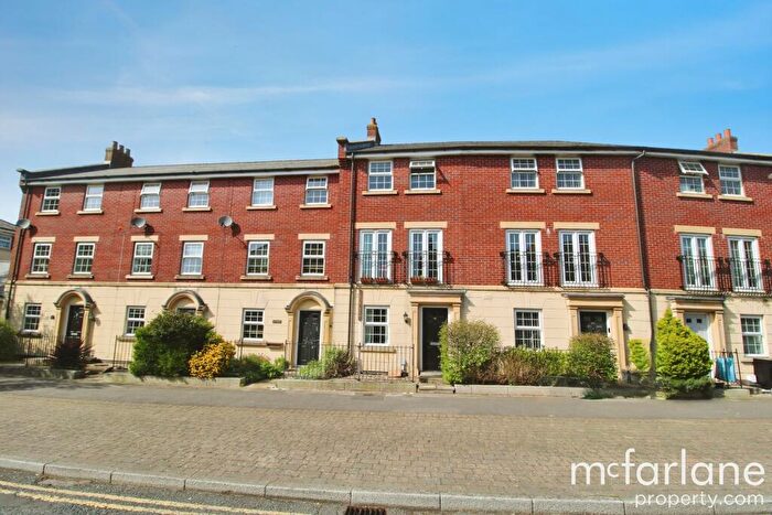 3 Bedroom Terraced House For Sale In Redhouse Way, Swindon, SN25