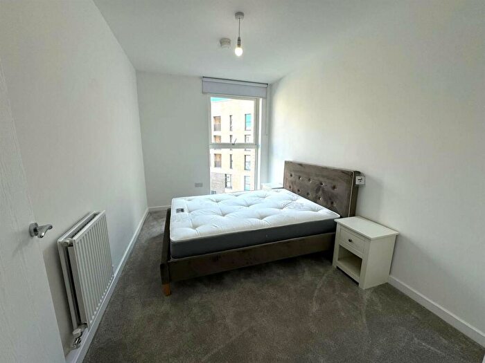 2 Bedroom Apartment To Rent In Shearwater Drive, Hendon Waterside, West Hendon, NW9