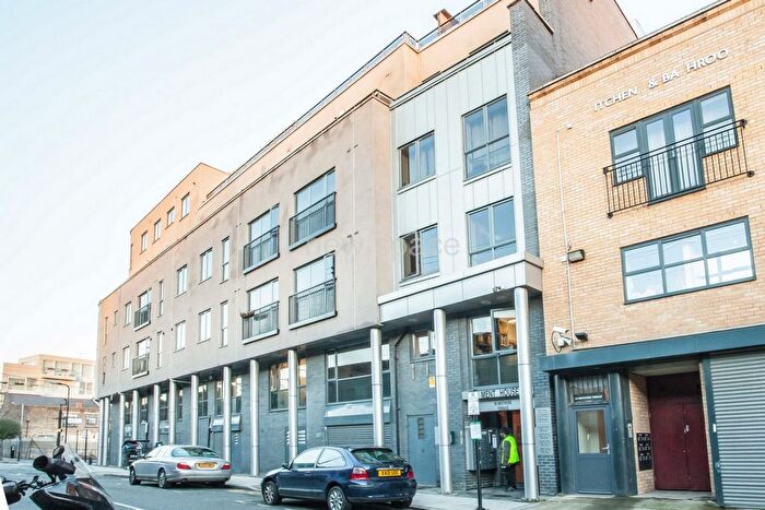 Studio To Rent In Sidworth Street, London Fields, E8