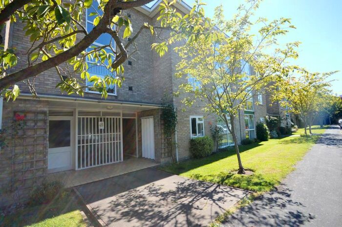 2 Bedroom Flat To Rent In Lilac Court, Cambridge, CB1