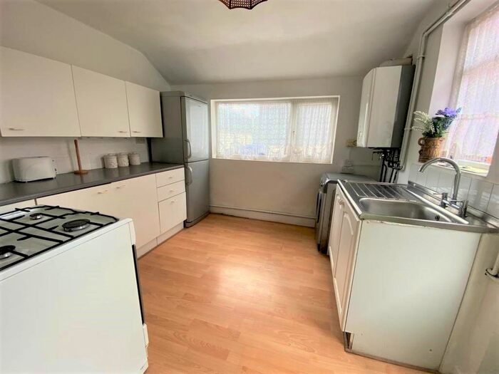 3 Bedroom Terraced House To Rent In Stanley Street, Grimsby, DN32