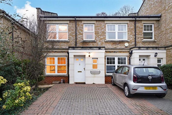 3 Bedroom Property To Rent In Sandringham Mews, Hampton, TW12