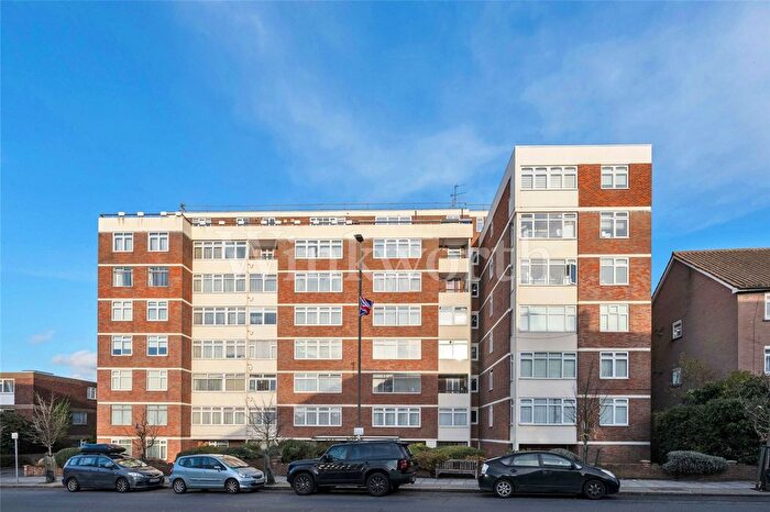 1 Bedroom Flat For Sale In Golders Green Road, London, NW11