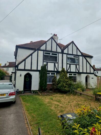 3 Bedroom Semi-Detached House To Rent In Caughall Road, Chester, CH2