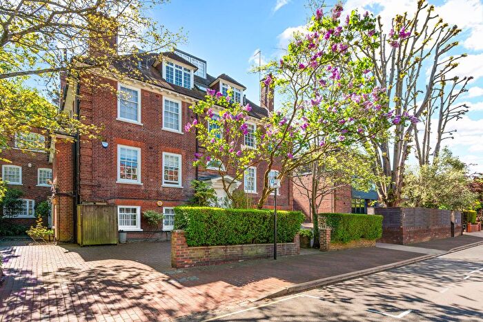 2 Bedroom Flat For Sale In Redington Gardens, Hampstead, London, NW3