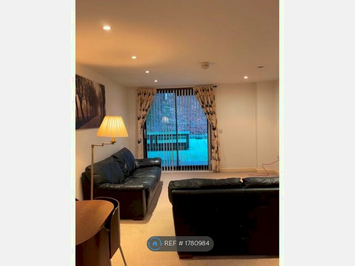 2 Bedroom Flat To Rent In Cornhill, Liverpool, L1