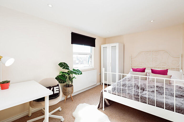 7 Bedroom Terraced House To Rent In Wheatstone Road, Southsea, PO4