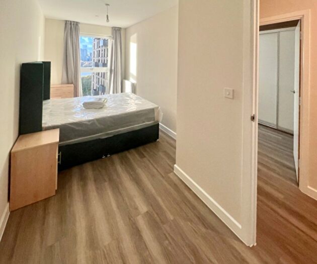 2 Bedroom Flat To Rent In Green Ferry Way, Walthamstow, E17