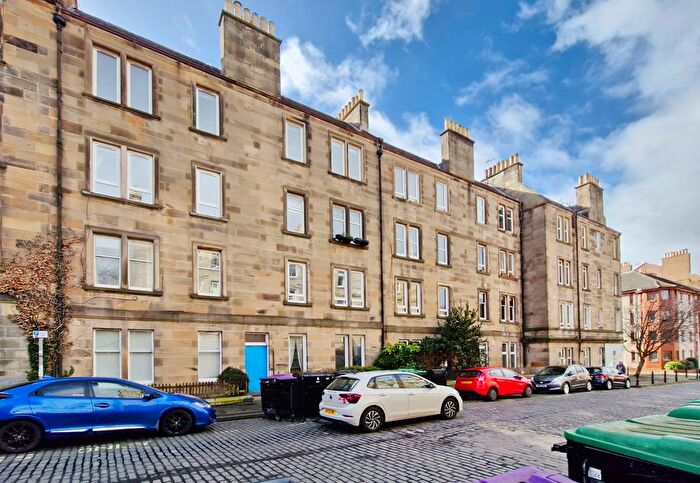2 Bedroom Flat For Sale In / Lorne Street, Edinburgh, EH6