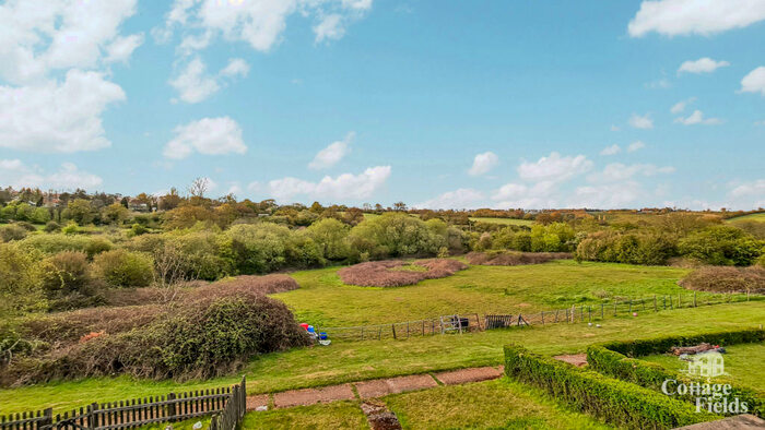 3 Bedroom End Of Terrace House To Rent In Park Road, Northaw, - Stunning Countryside Views, EN6