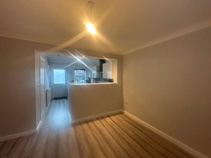 2 Bedroom Property To Rent In Wood Street, Kidderminster, DY11