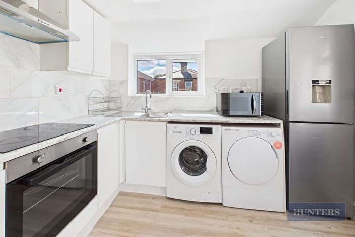 5 Bedroom Semi-Detached House To Rent In Newcombe Road, Southampton, SO15