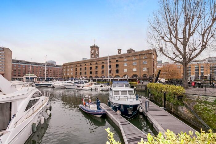 1 Bedroom Flat To Rent In East Smithfield, London, E1W