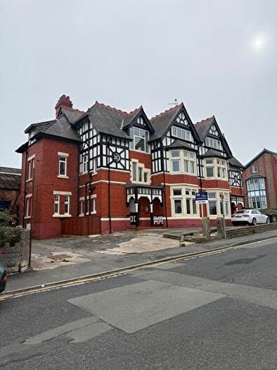 3 Bedroom Flat To Rent In Woodland Road West, Colwyn Bay, LL29