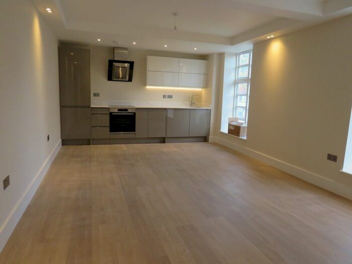 1 Bedroom Flat To Rent In High Street, Hornsey N8