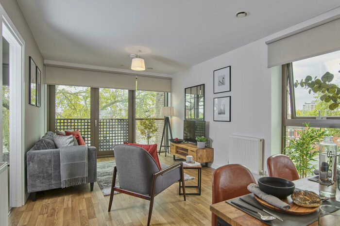 2 Bedroom Apartment To Rent In Seven Sisters London, N15