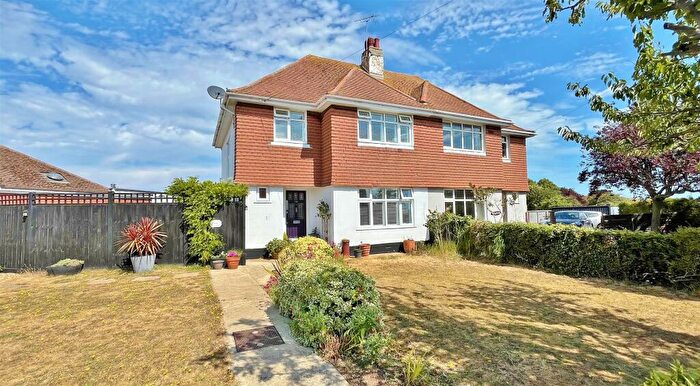3 Bedroom Semi-Detached House For Sale In Roydon Way, Frinton-on-Sea, Essex, CO13