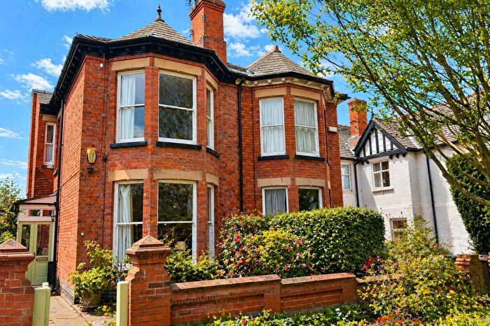 4 Bedroom Semi-Detached House For Sale In Rosebery Avenue, Lincoln, LN1
