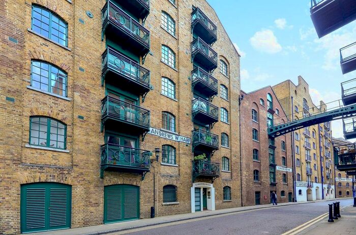 2 Bedroom Flat To Rent In St Andrews Wharf, Shad Thames, London, SE1
