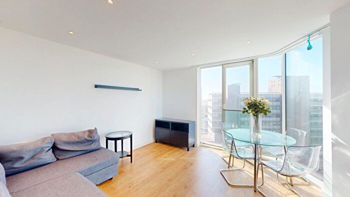 1 Bedroom Flat To Rent In Saffron Central Square, Croydon, CR0