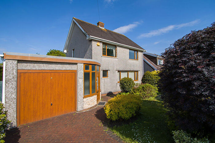 3 Bedroom Detached House For Sale In St. Marks Road, Penarth, CF64