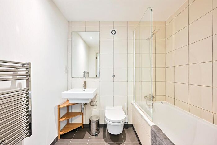 1 Bedroom Apartment To Rent In Sir John Lyon House, High Timber Street, London, EC4V