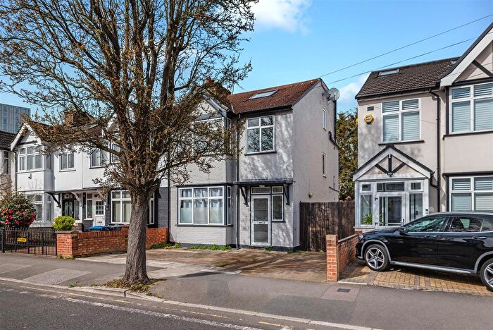 4 Bedroom Property To Rent In Colwood Gardens, Colliers Wood, SW19