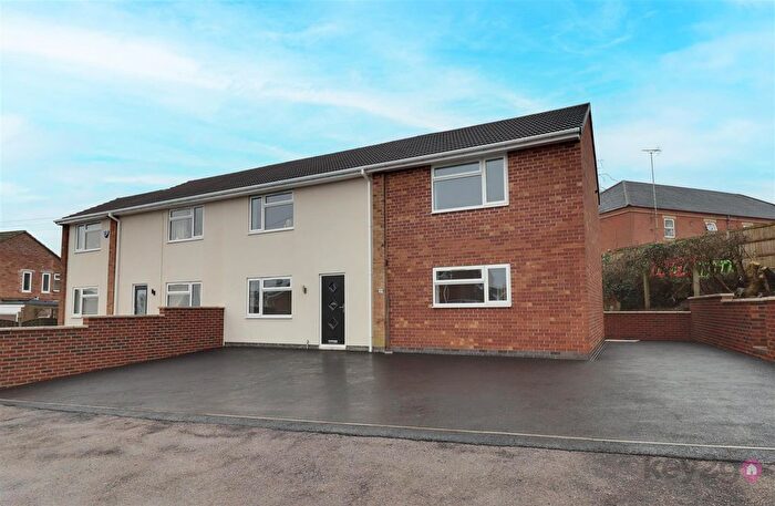 3 Bedroom Semi Detached House For Sale In Sitwell Street, Eckington, Sheffield, S21