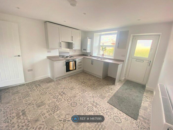 3 Bedroom Terraced House To Rent In Birdwell Common, Birdwell, Barnsley, S70